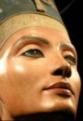 Обложка книги "Нефертити. Загадка исчезновения"